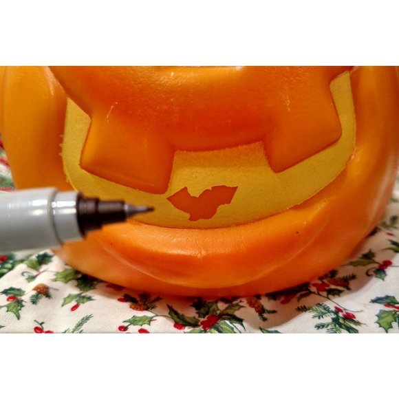 Vintage Halloween Pumpkin Blow Molds, Smiling Boy - Picture 9 of 10